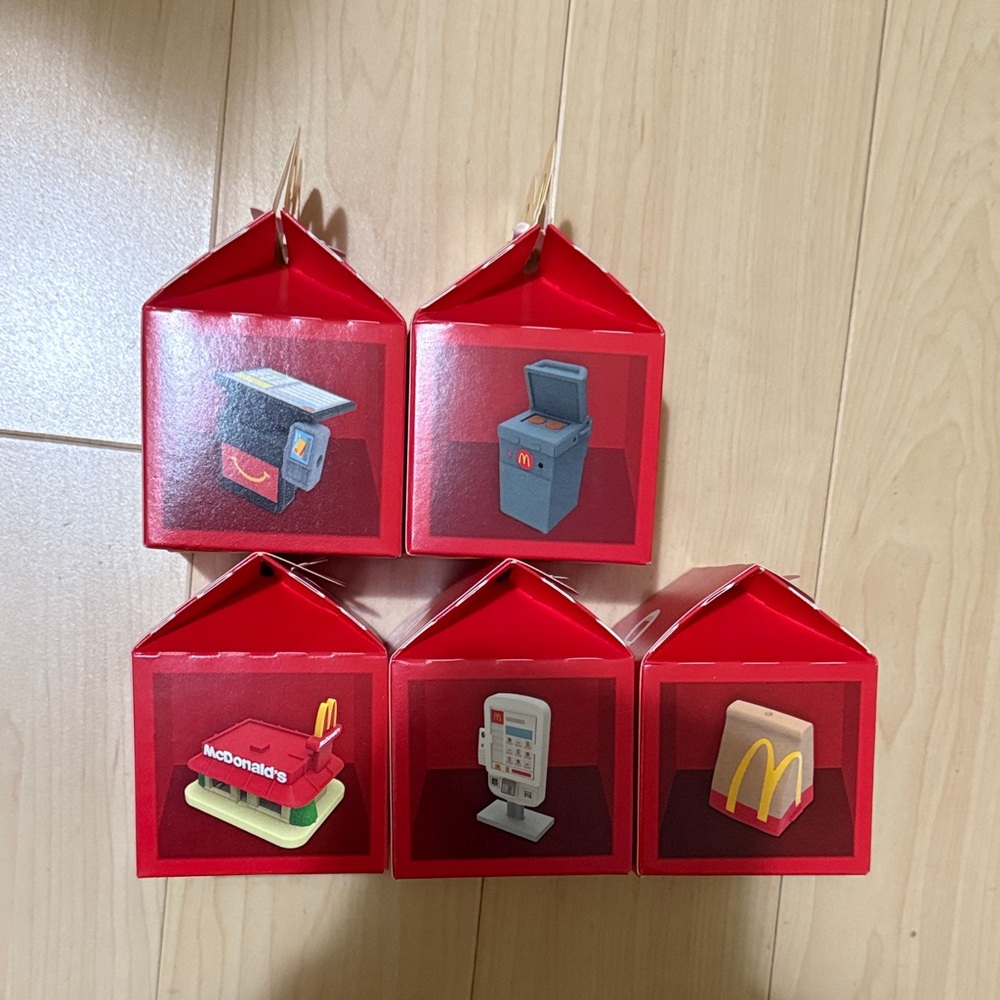 McDonald's Red Happy Meal Toy Boxes lil mcdonald collectibles